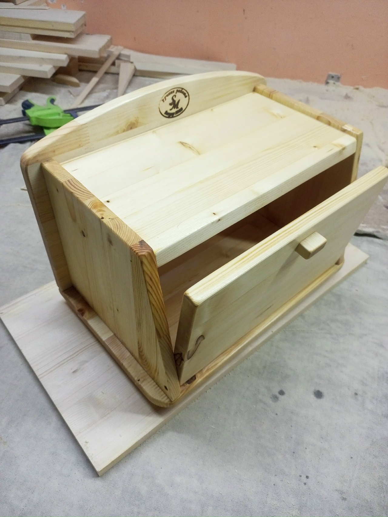 Хлебница вид 1